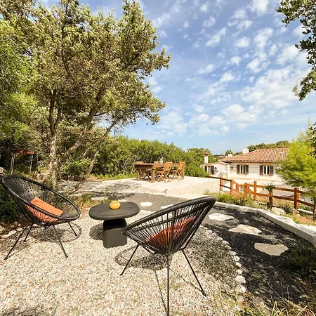 Grotta Apartment