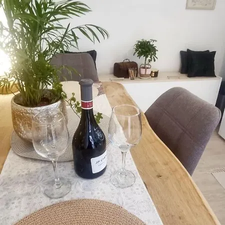 Grotta Apartamento Pula